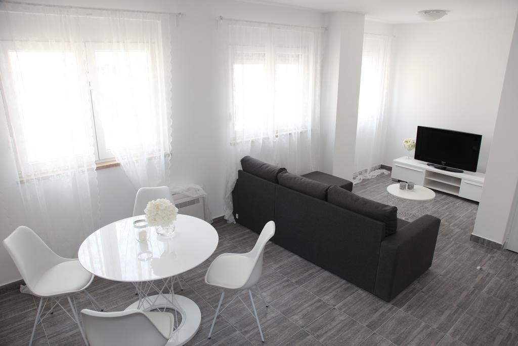 Apartments Mare 그라다츠 외부 사진